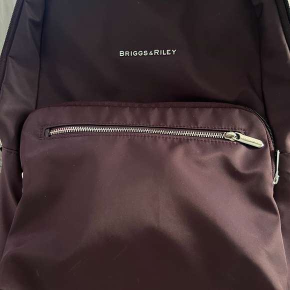 Briggs and Riley Essential Backpack-Plum Excellent conditon - Picture 5 of 13
